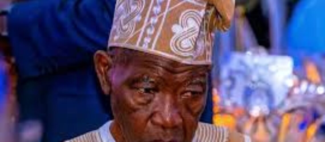 Lateef Jakande Image